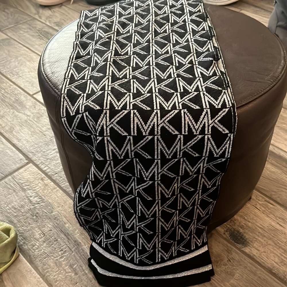 Michael kors scarf wrap